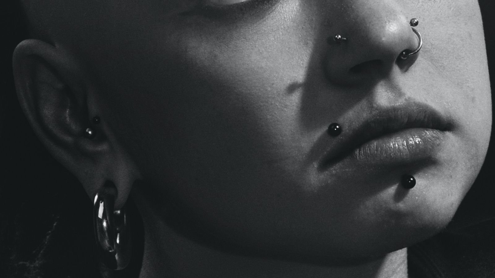 Unveiling the Charm of Labret Piercing Jewelry.jpg